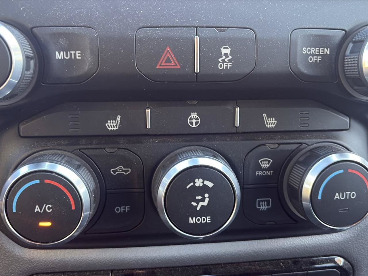 Used 2024 RAM 4500 SLT w/ Quick Order Package 2YG SLT AWD/4WD image 11