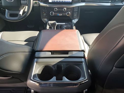 Used 2022 Ford F150 Lariat w/ Max Trailer Tow Package image 22