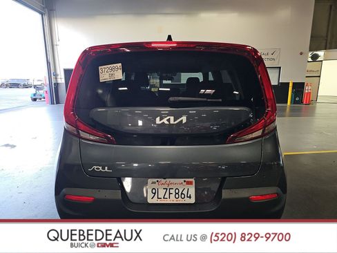 Used 2022 Kia Soul LX image 5