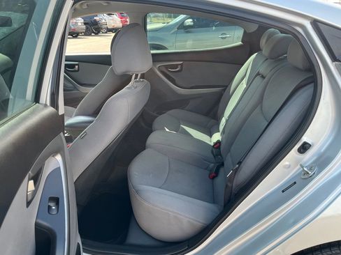Used 2013 Hyundai Elantra GLS image 11