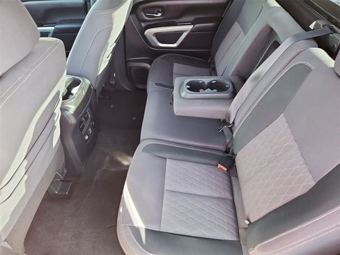 Used 2020 Nissan Titan SV w/ SV Convenience Package image 12