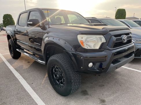 Used 2014 Toyota Tacoma 4x4 Double Cab w/ TRD Sport Package image 2