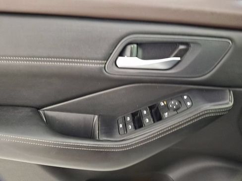 Used 2023 Nissan Rogue SV w/ SV Premium Package FWD image 14