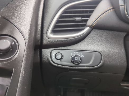 Certified 2020 Chevrolet Trax LT FWD image 21