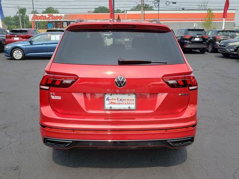 Used 2024 Volkswagen Tiguan SE R-Line AWD/4WD image 6