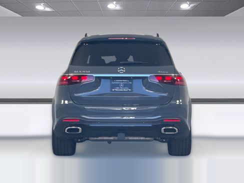 Used 2026 Mercedes-Benz GLS 450 4MATIC image 9