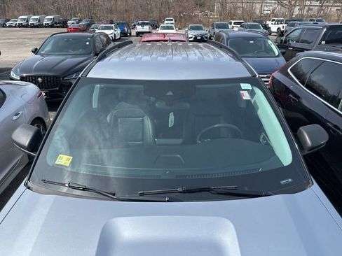 Used 2024 Ford Explorer XLT w/ Equipment Group 202A image 8