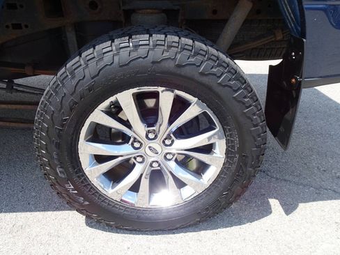 Used 2015 Ford F150 XLT w/ Equipment Group 302A Luxury AWD/4WD image 12
