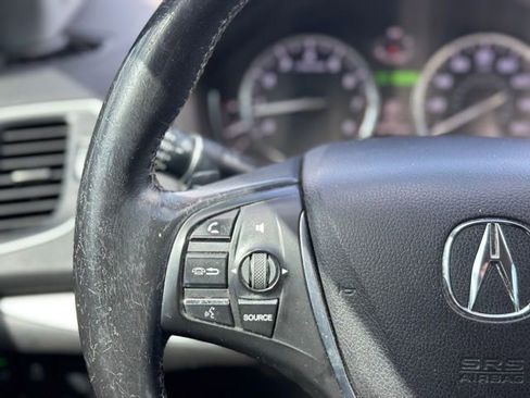 Used 2017 Acura TLX w/ Technology Package image 18