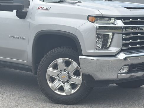 Used 2023 Chevrolet Silverado 2500 LTZ AWD/4WD image 3