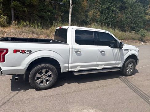 Used 2017 Ford F150 XLT w/ Equipment Group 301A Mid AWD/4WD image 7