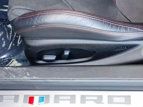 Used 2020 Chevrolet Camaro ZL1 image 23