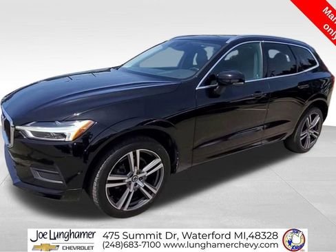 Used 2018 Volvo XC60 T5 Momentum w/ Convenience Package AWD/4WD image 4