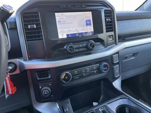 Used 2021 Ford F150 XLT image 11