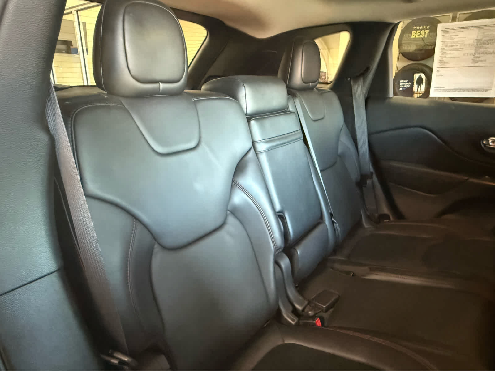 Used 2015 Jeep Cherokee Trailhawk w/ Leather Interior Group AWD/4WD image 32