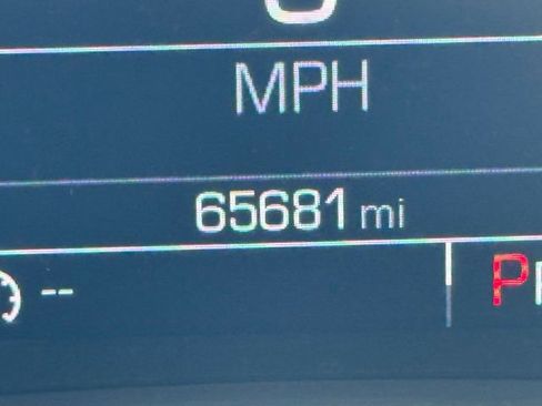 Used 2019 Chevrolet Traverse LT image 17