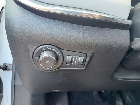 Used 2023 Jeep Compass Limited w/ Sun and Sound Group AWD/4WD image 14