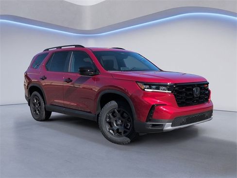 New 2025 Honda Pilot TrailSport image 2