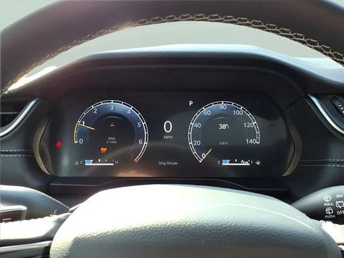 New 2025 Jeep Grand Cherokee Altitude image 24