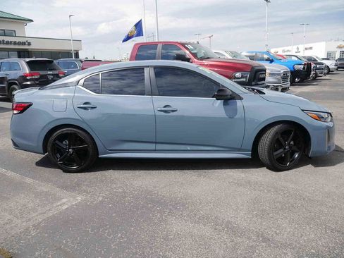 Used 2024 Nissan Sentra SR FWD image 18