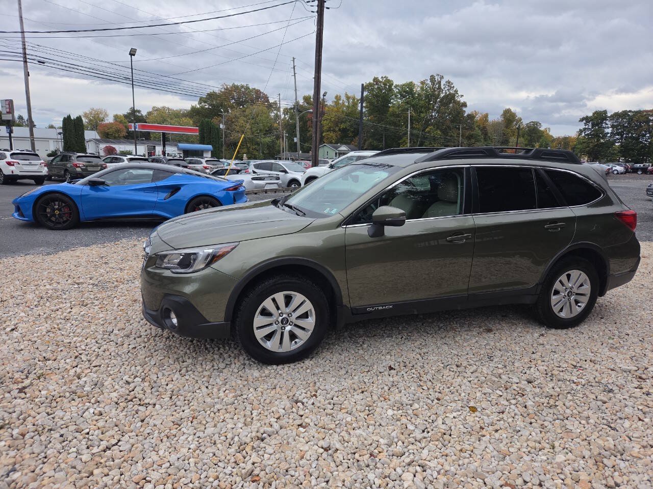 Used 2018 Subaru Outback 2.5i Premium AWD/4WD image 2