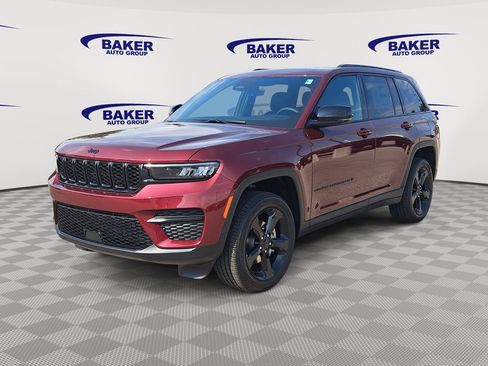 New 2025 Jeep Grand Cherokee Altitude w/ Trailer Tow Package image 7