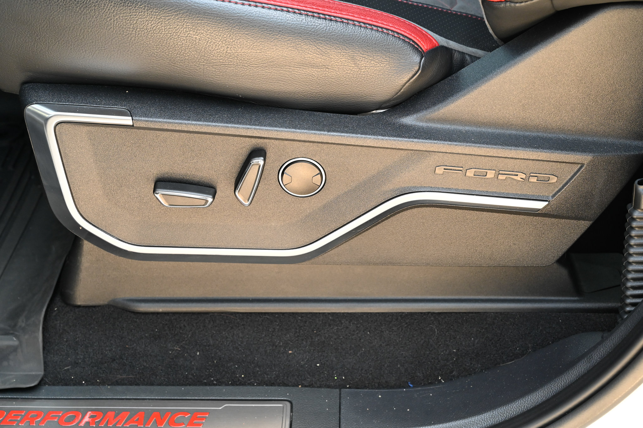 Used 2024 Ford F150 Raptor AWD/4WD image 18
