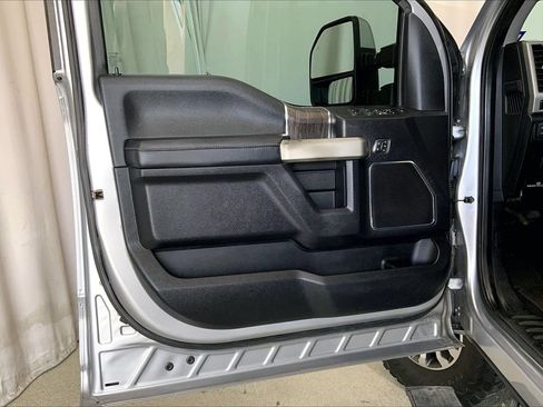 Used 2021 Ford F250 Lariat w/ Lariat Value Package AWD/4WD image 21