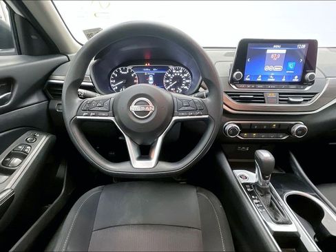 Certified 2024 Nissan Altima 2.5 SV image 4