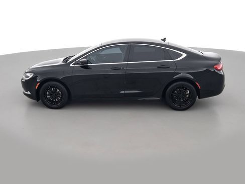 Used 2017 Chrysler 200 Limited Platinum image 8