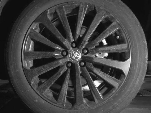 Used 2025 Toyota Highlander XSE image 11