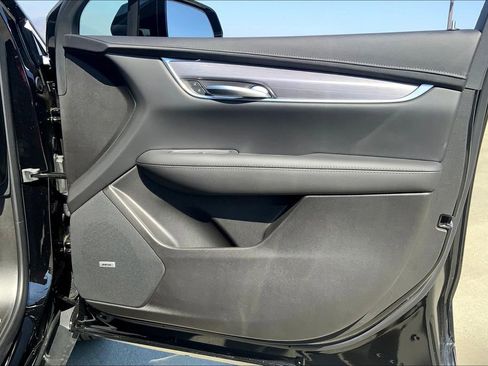 New 2025 Cadillac XT5 Luxury image 33
