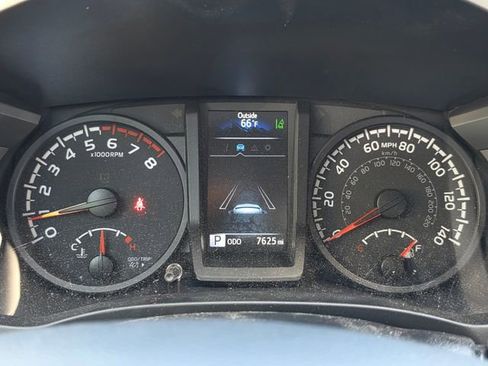 Used 2023 Toyota Tacoma SR w/ SR Convenience Package image 12