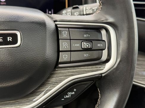 Used 2022 Jeep Wagoneer Series II w/ Premium Group I image 16