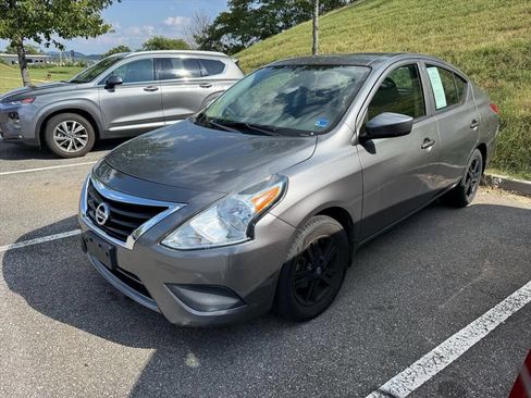 Used 2019 Nissan Versa S Plus FWD image 8