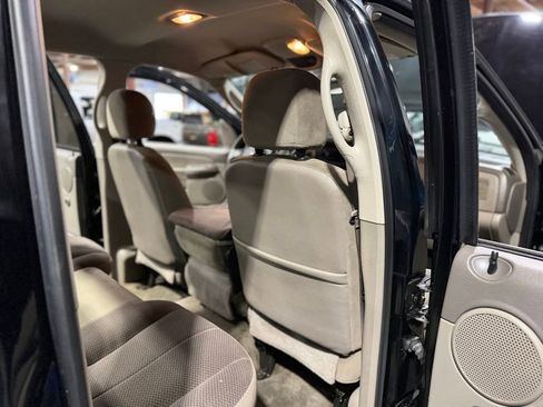 Used 2005 Dodge Ram 2500 Truck SLT image 21
