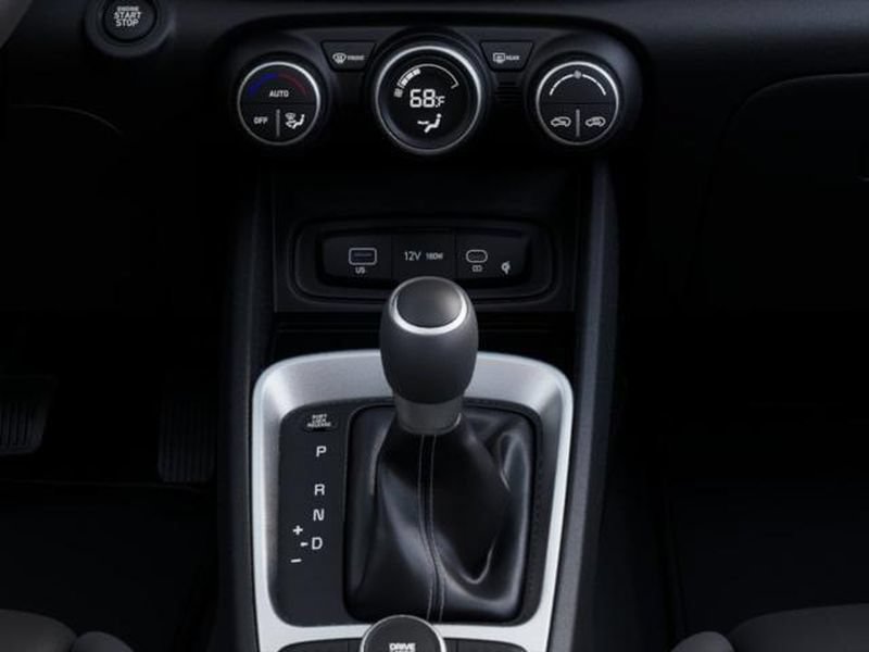 Certified 2026 Hyundai Venue SEL FWD image 16