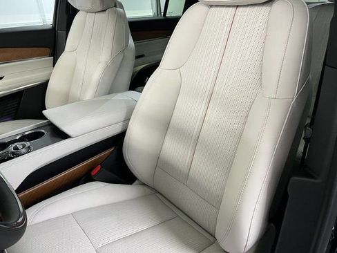 New 2026 Cadillac Vistiq Luxury w/ LPO, Floor Liner Package AWD/4WD image 16