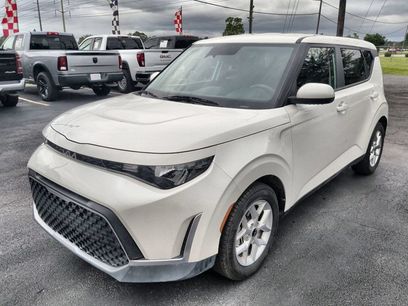 Used 2023 Kia Soul LX w/ Option Group 015