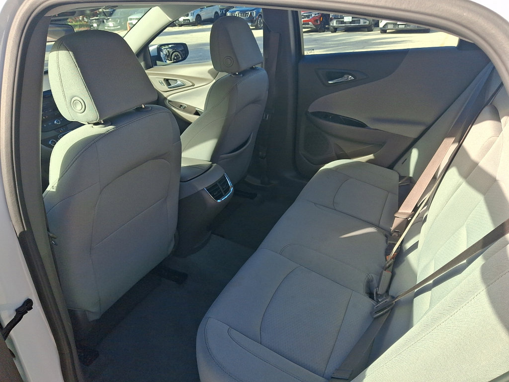 Used 2025 Chevrolet Malibu LT FWD image 24