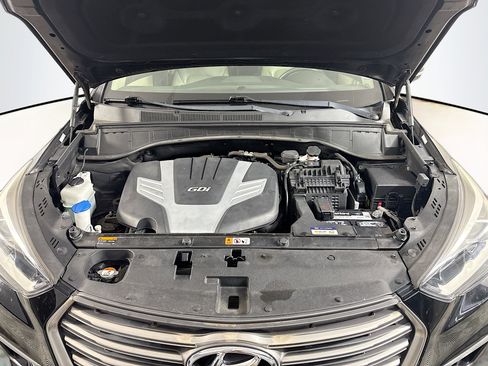 Used 2018 Hyundai Santa Fe Limited w/ Cargo Package FWD image 39