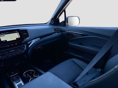 Used 2024 Honda Passport Black Edition image 25