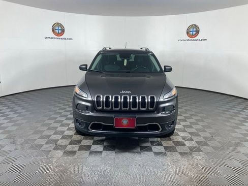 Used 2018 Jeep Cherokee Limited w/ Technology Group image 17