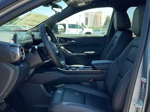 New 2026 Chevrolet Equinox LT w/ Convenience Package II image 29