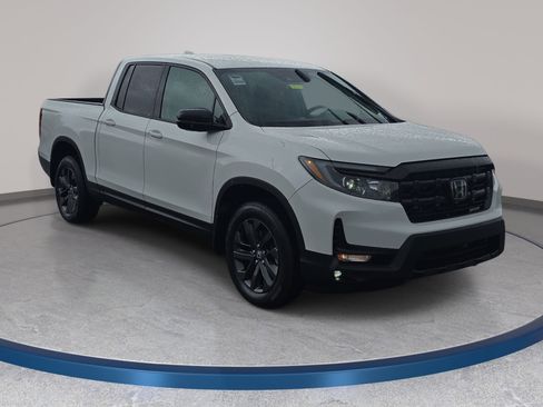 Used 2024 Honda Ridgeline Sport image 3