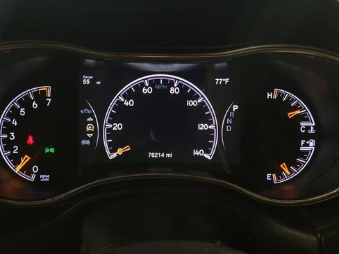 Used 2019 Jeep Grand Cherokee Laredo image 23