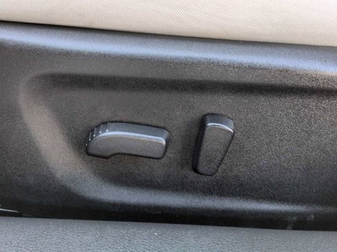 Used 2025 Nissan Altima 2.5 SV FWD image 15