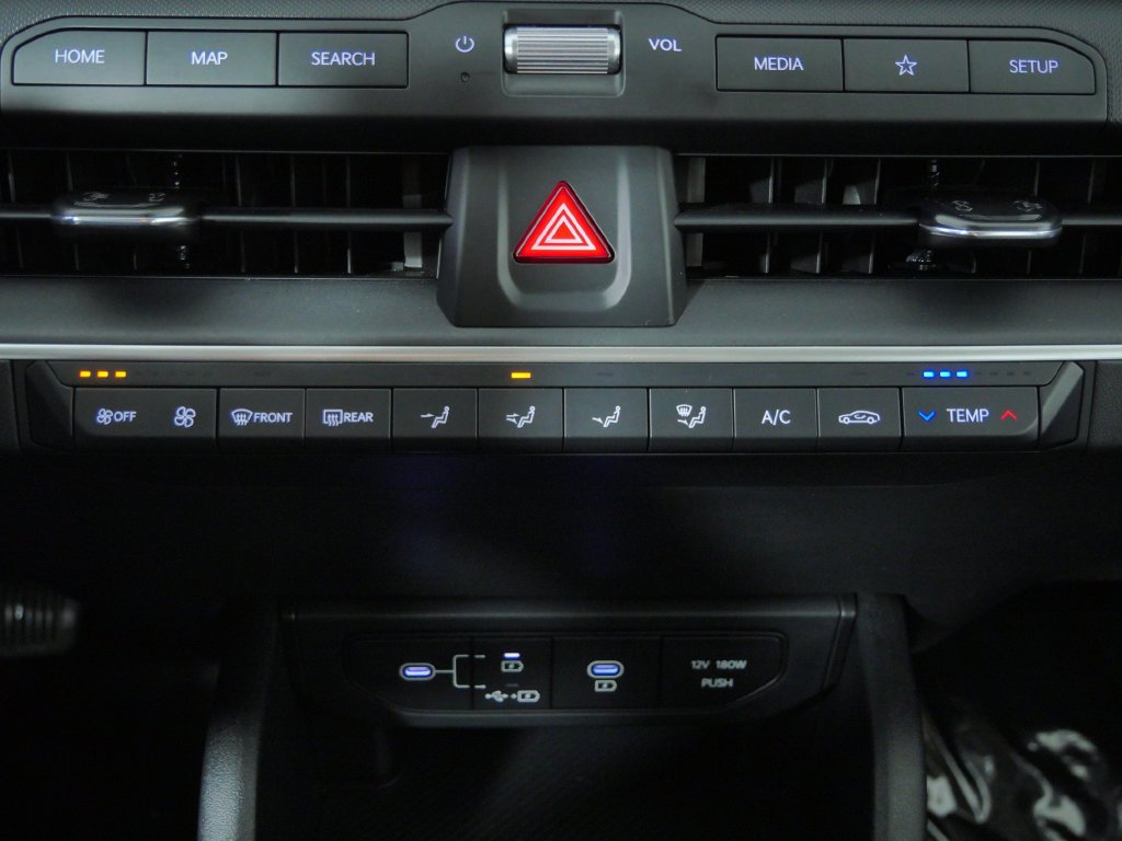 Used 2025 Kia K4 FWD image 33