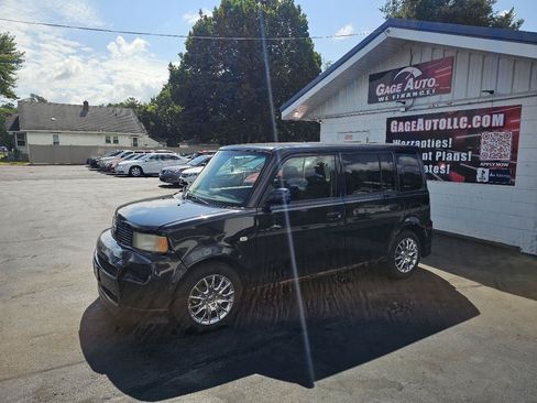 Used 2006 Scion xB FWD image 5