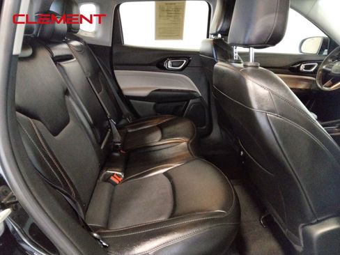 Used 2022 Jeep Compass Limited image 37